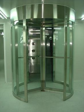 全自動旋轉門風淋室 引領工業潔凈新風尚